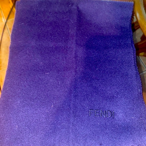 FENDI SCARF - Picture 5 of 5